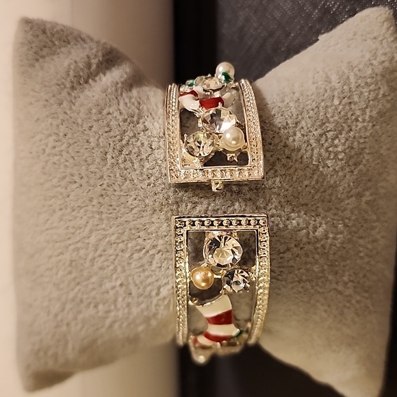 Christmas Hinged Bracelet - Picture 1 of 6